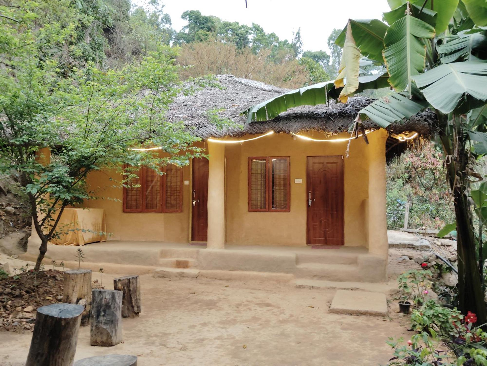 Cosmic Mud House Kanthalloor Esterno foto