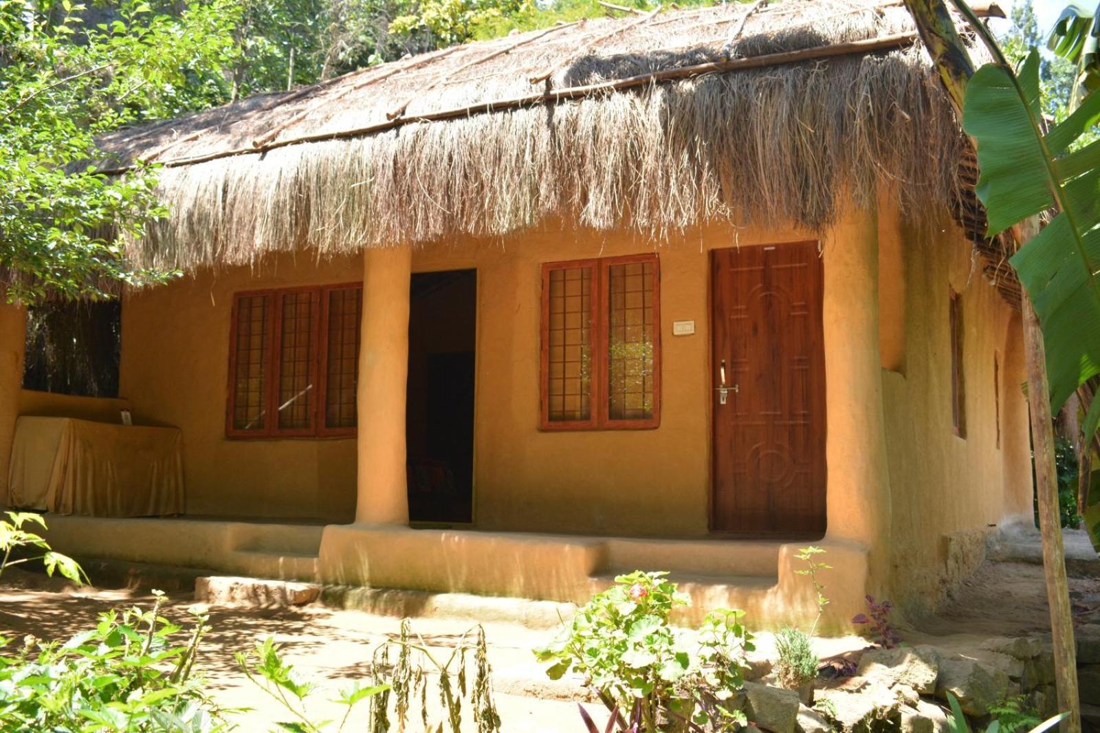 Cosmic Mud House Kanthalloor Esterno foto